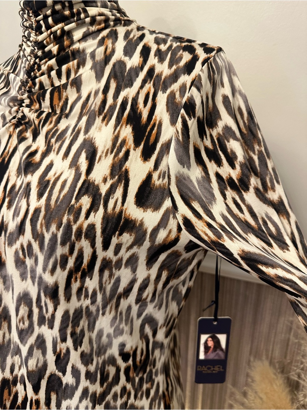 Rachel Rachel Roy Leopard Print Ruched Mock Neck Top Large NWT - Picture 5 of 7
